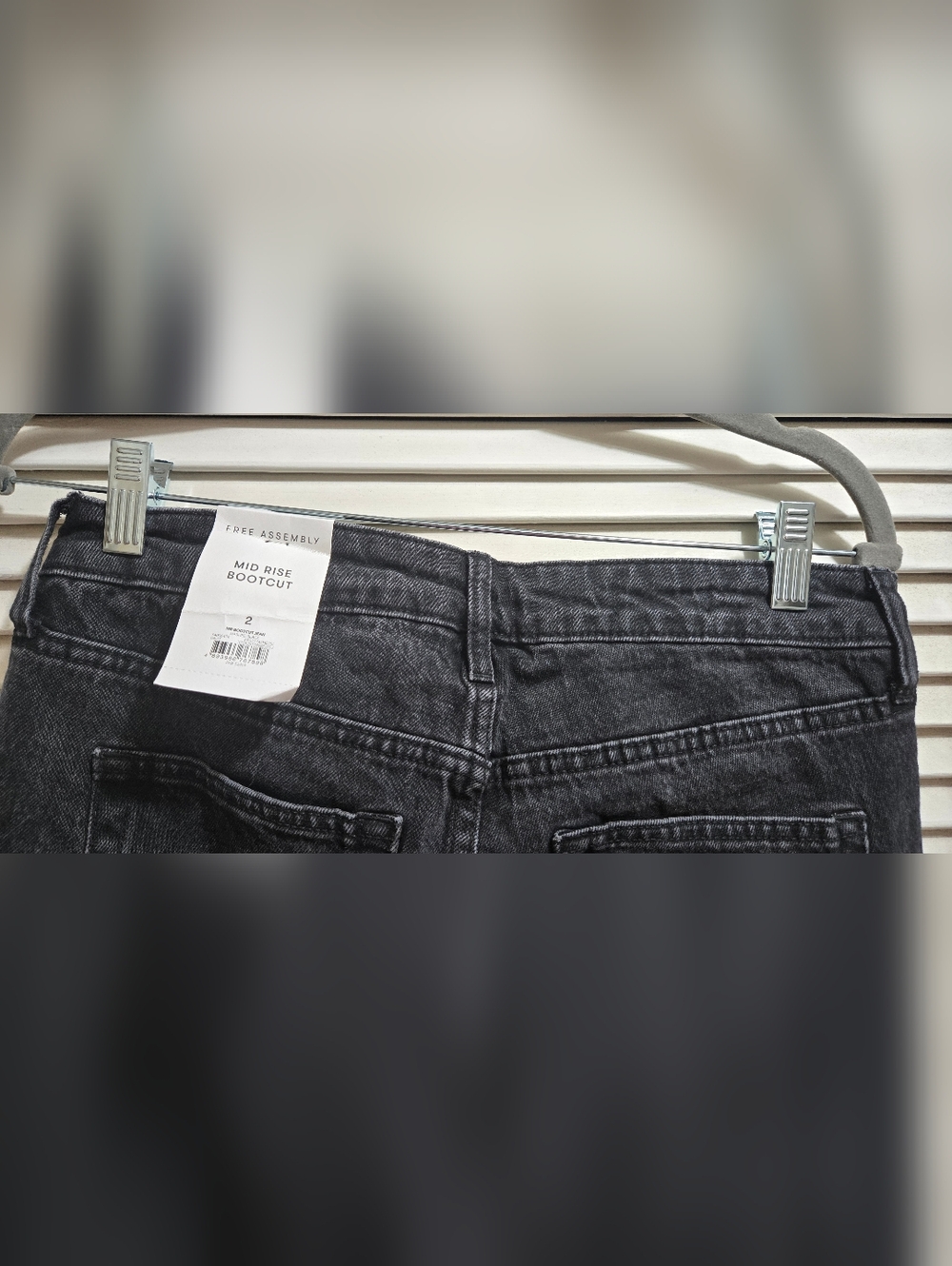 Free Assembly Women's Mid Rise Full Length Bootcut Jeans, 32" Inseam - Picture 14 of 15